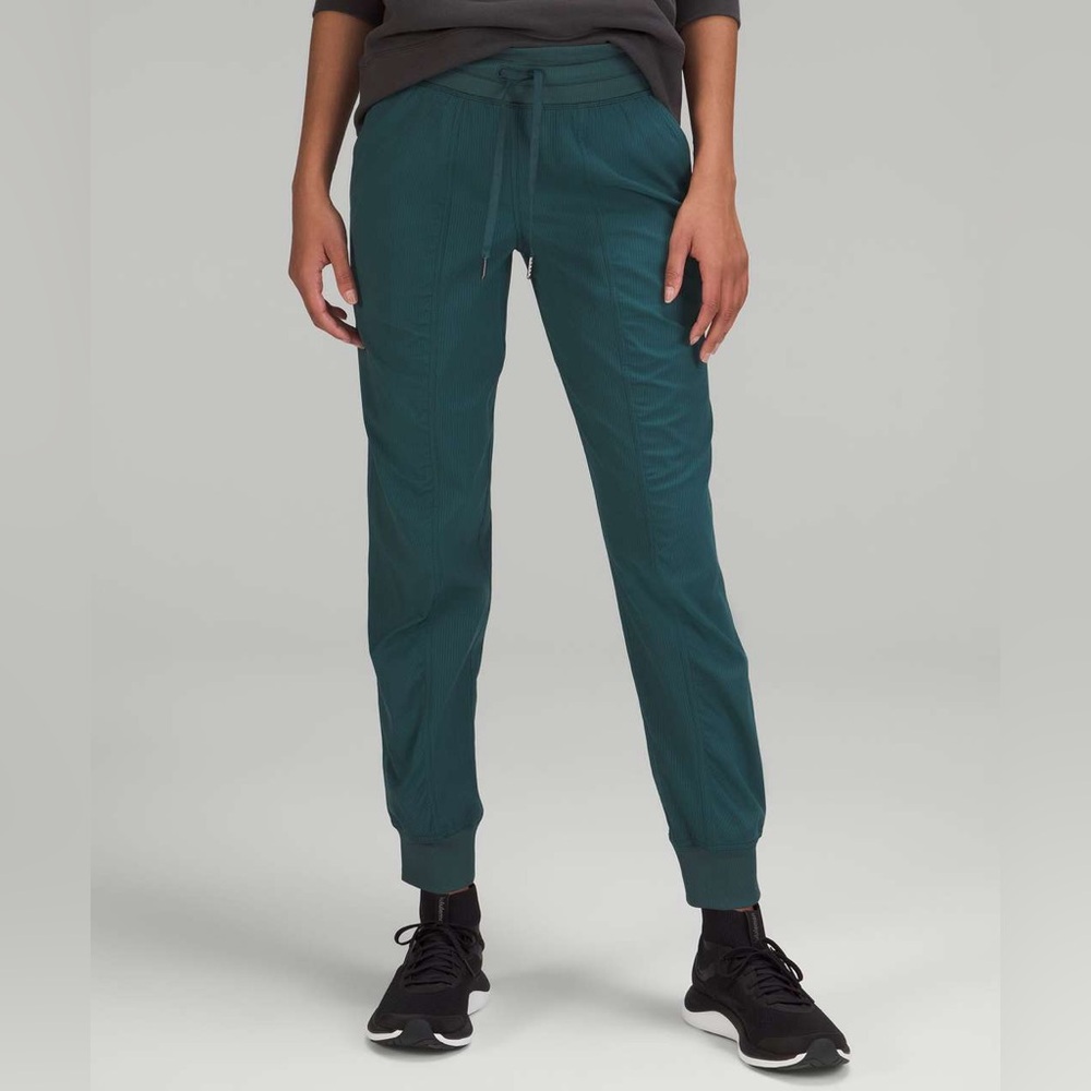 Lululemon green Jasper studio joggers new with tags size 4